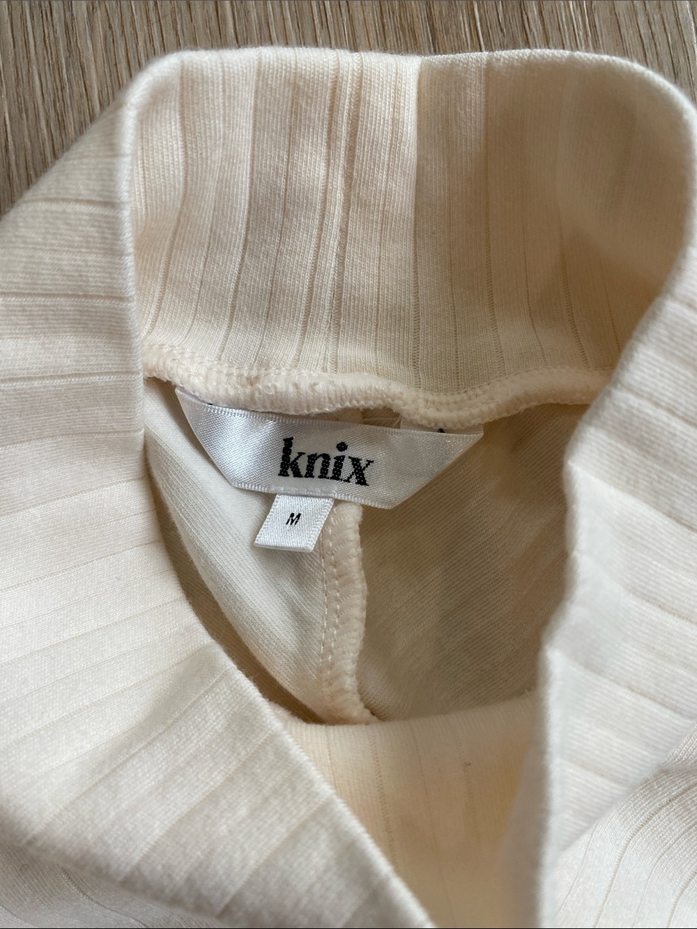 Knix Ribbed Mock Neck Long Sleeve Bodysuit Ivory Cream M - Picture 3 of 11